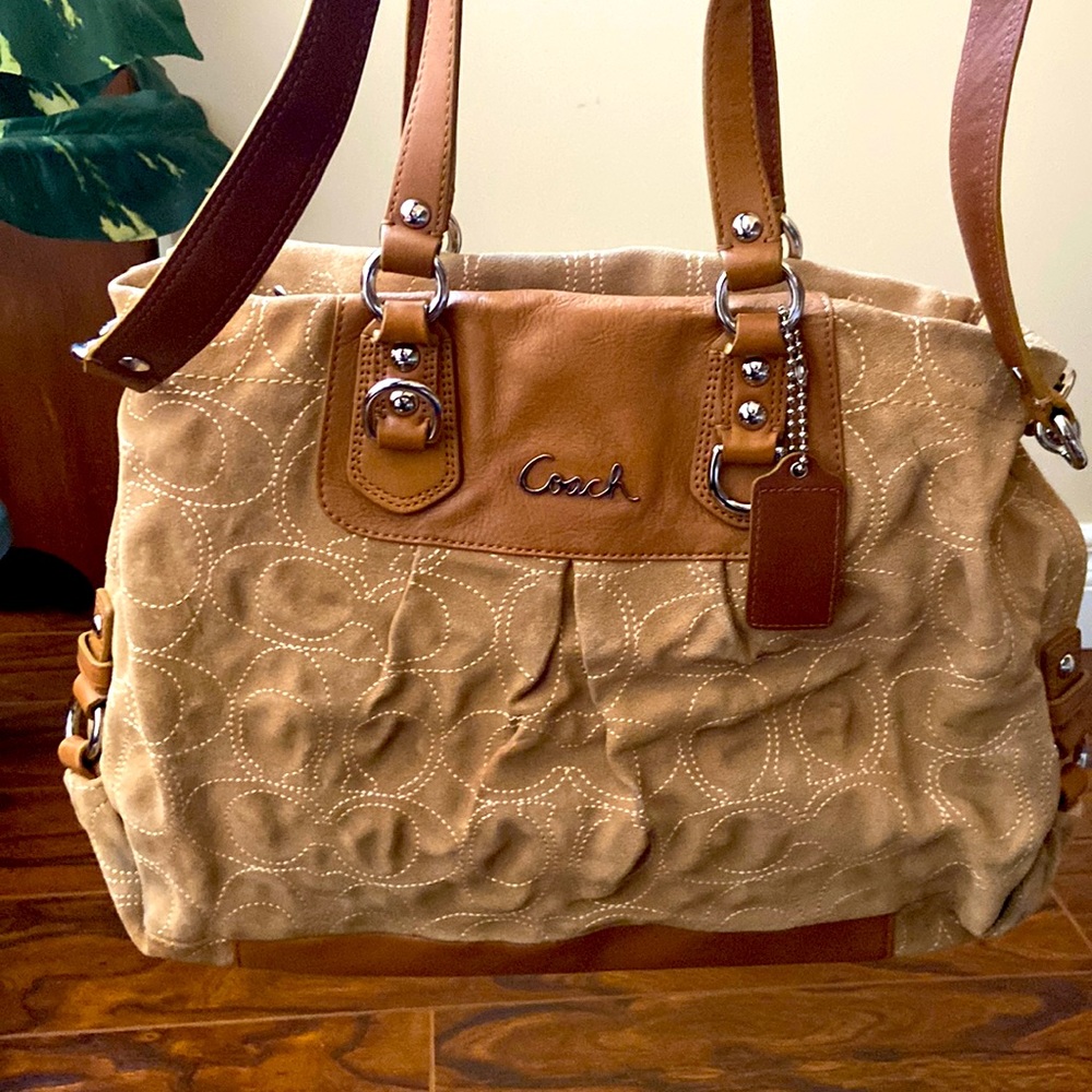 EUC Beautiful coach handbag